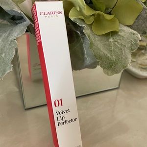 Clarins Paris Velvet Lip Perfector
